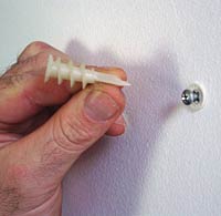 What are the best screws for mounting drywall?